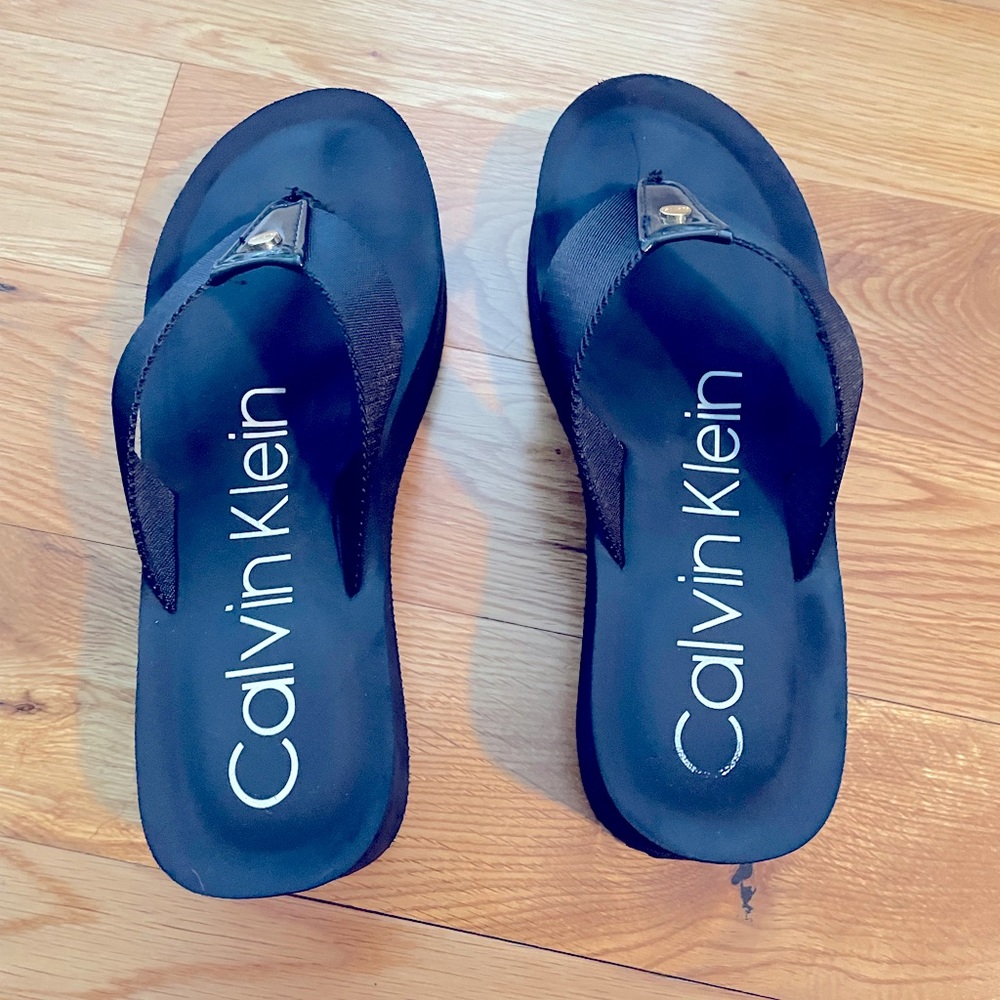 Calvin Klein Flip Flops - Navy